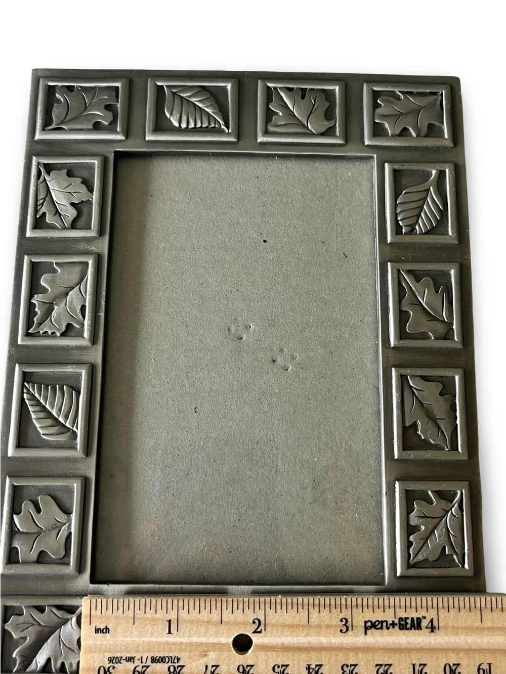 Silver Frame Leaf Pattern 8” x 5.5”